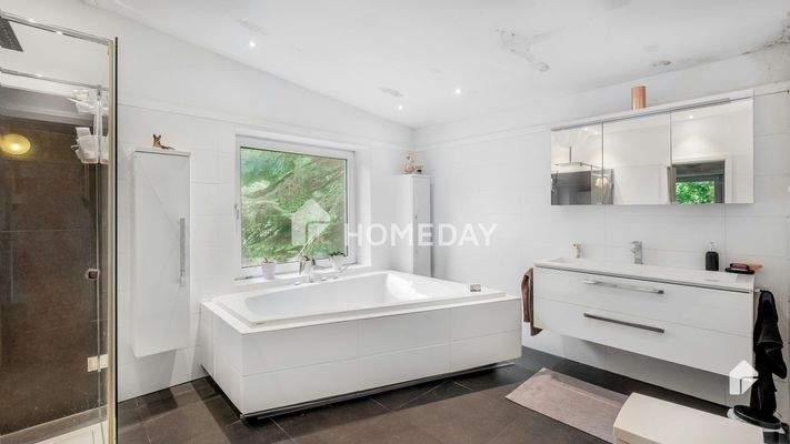 1. OG Badezimmer 1 1