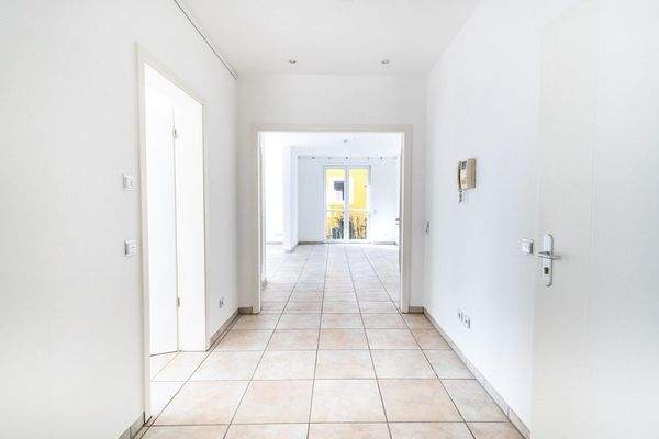 Diele Richtung Wohnbereich