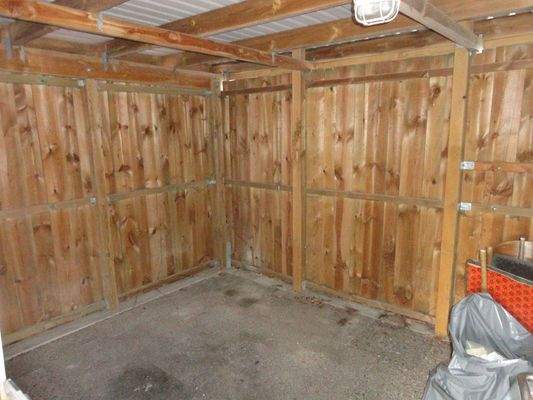 163 Großer Fahrradschuppen