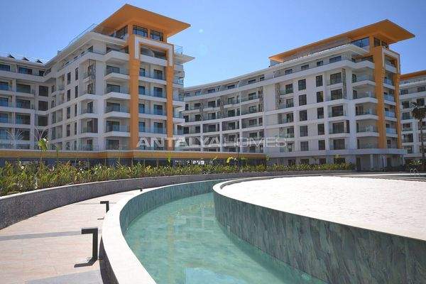 Flats in a Complex with Rich Social Facilities in Alanya