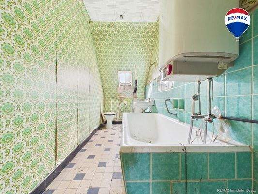 REMAX Immobilien DeLux Einfamilienhau Badezimmer Ballweiler Mark Borowicz