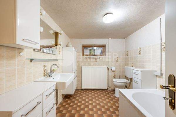 Badezimmer im Keller