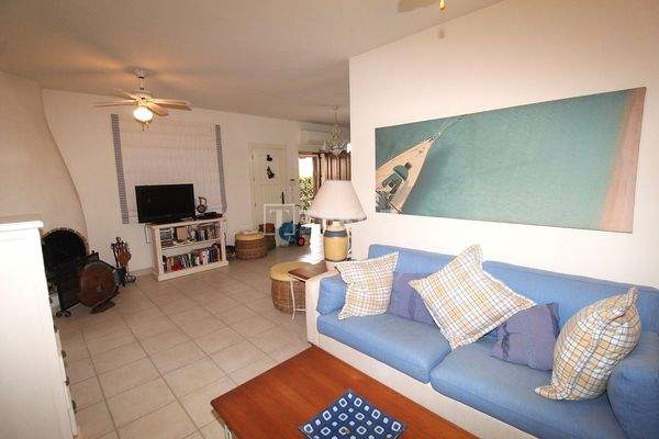 4-Bedroom Villa with Private Pool by the Beach in Almeria