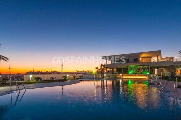Stylish Penthouse in a Gated Complex in Fuengirola Malaga