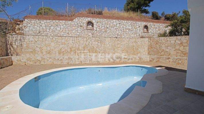 Sea View Houses with Outdoor and Indoor Pools in Benalmádena