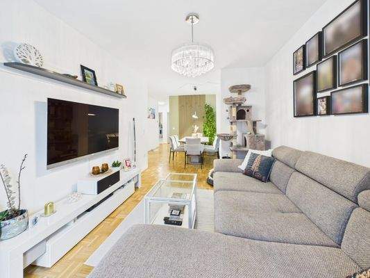 Wohn- und Essbereich 4