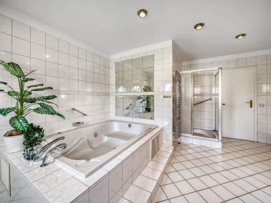 Badezimmer - Dachgeschoss