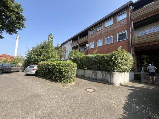 Außenansicht Stellplätze