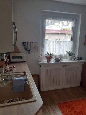 Küche mit Fester zum Hof.jpg