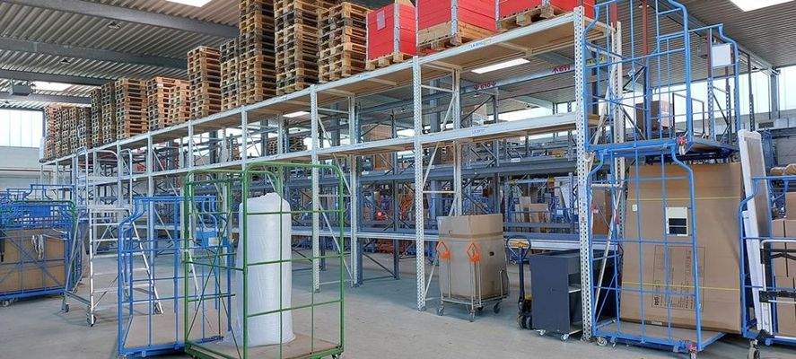 Lagerhalle, Innenaufnahme