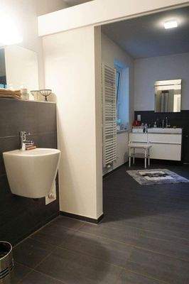 EG zweites Waschbecken zur Gästebadnutzung