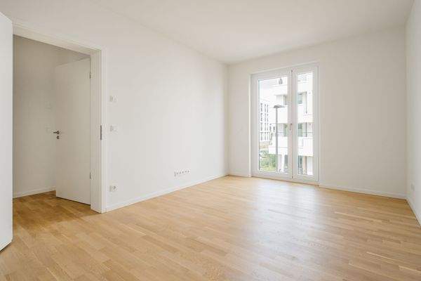 Lichtdurchflutetes Schlafzimmer