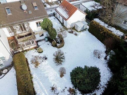 Ansicht Grundstück mit Altbestand