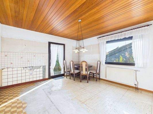 Familienfreundliches Zweifamilienhaus in Lebach