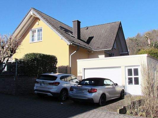 straßenseitige Ansicht