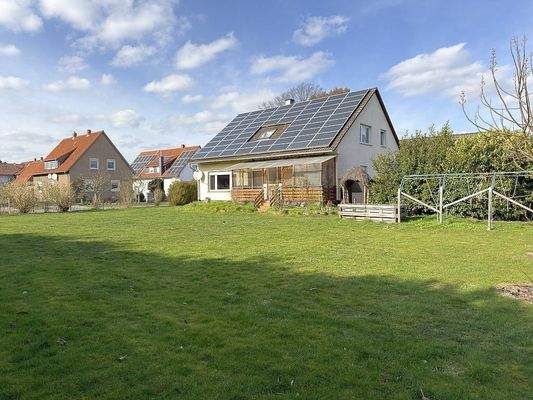 Hausansicht vom Garten