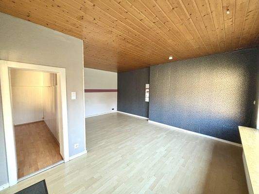 großes Zimmer im Erdgeschoss (Anbau) mit Zugang in den Garten