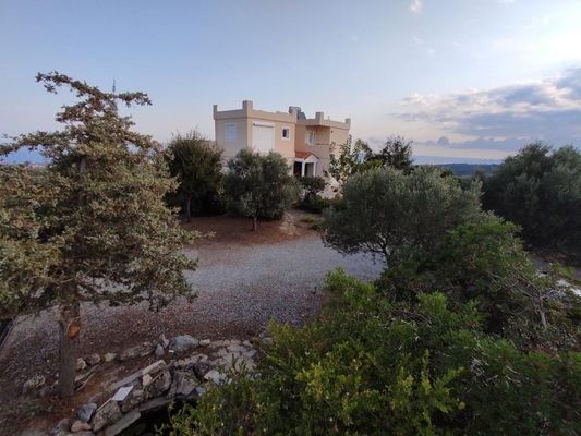 Kreta, Atsipopoulo: Schöne geräumige Villa mit Meerblick und Bergblick zu verkaufen