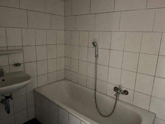 Badezimmer mit Badewanne