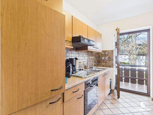 Einbauküche, Zugang zum Balkon