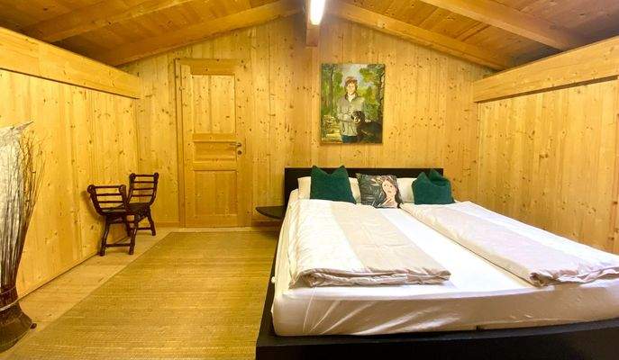 Dachboden mit Schlafmöglichkeit