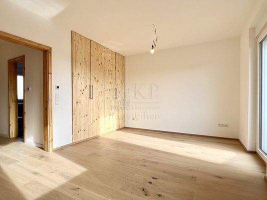 SCHLAFZIMMER IM OBERGESCHOSS