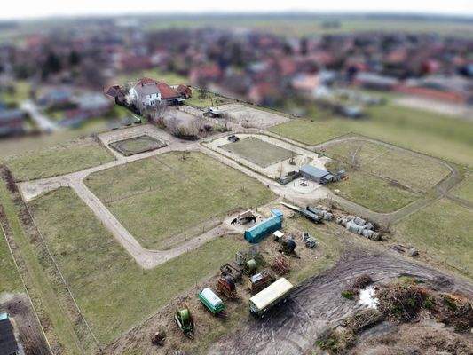 Grundstück + Pachtland