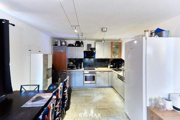 Küche mit Essbereich