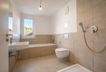 großes Badezimmer