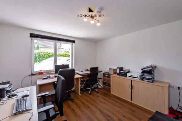Büro/ Kinderzimmer