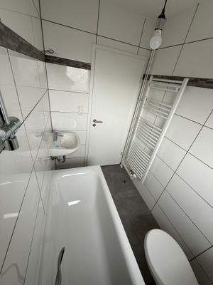 Bad mit Handtuchheizkörper