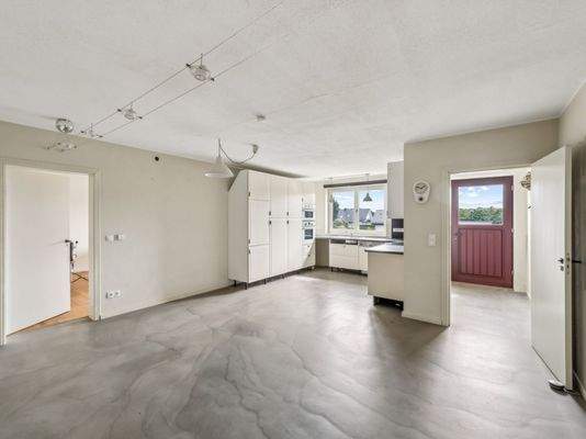 Küche und Essbereich UG