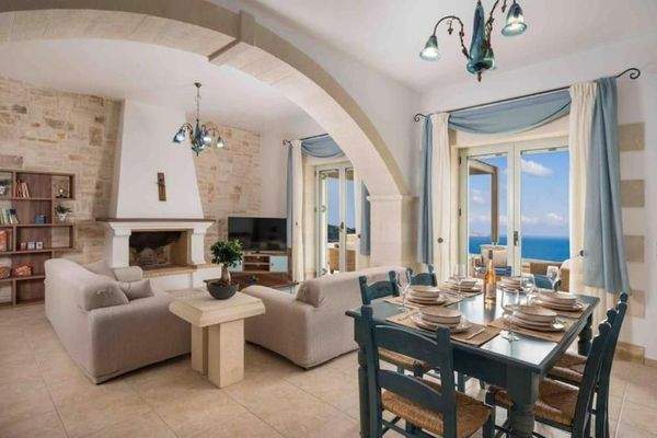 Kreta: Steinvilla mit Meerblick und Infinity-Pool in Drapanos zu verkaufen