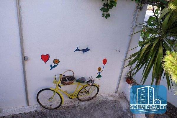 Kreta, Pompia: Traditionelles Haus in schöner Lage mit Innenhof zu verkaufen