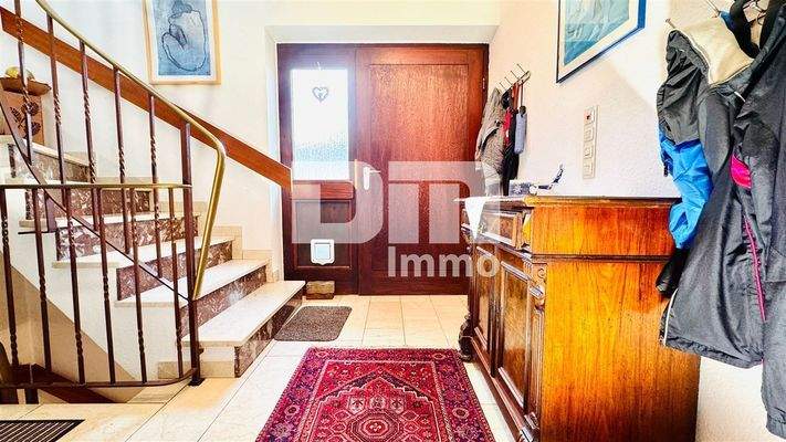 EG Treppenhaus / Haupteingang