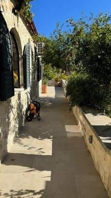 Kreta, Kournas: Malerisches Steinhaus mit bezauberndem See- und Meerblick zu verkaufen