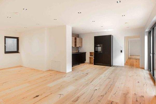 Büro / Einliegerwohnung UG