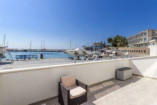 Terrasse mit beeindruckendem Meerblick