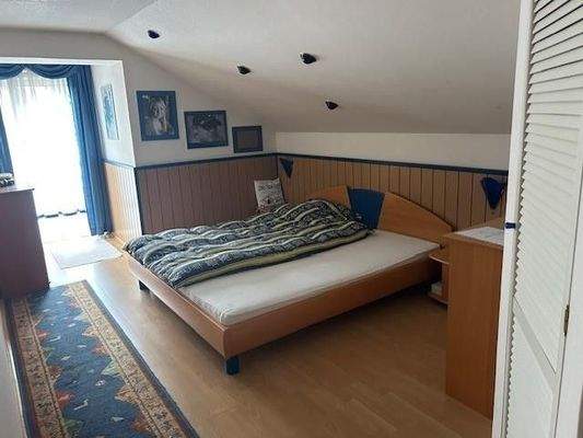 Schlafzimmer OG mit Terasse