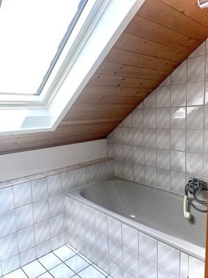Badezimmer im Dachspitz