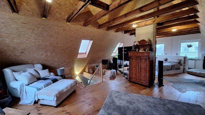 DG - Schlafzimmer-Multifunktionsraum 20251203_104101.jpg