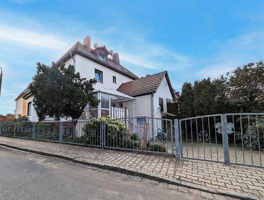 Blick von der Strasse