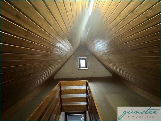 Treppenaufgang zum Dachboden