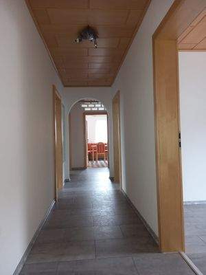 Flur zur Küche.jpg