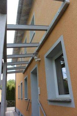 Außenansicht (Bild 3) - Seiteneingang