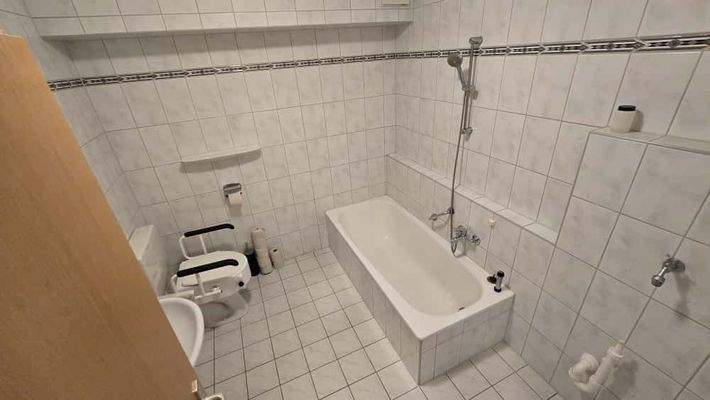 Bad mit WM-Anschluss