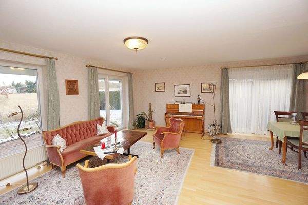 EG Wohnzimmer (2).jpg