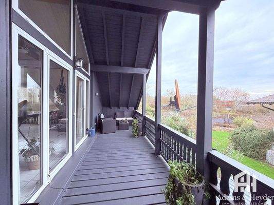 Balkon 1, DG, Bild 1