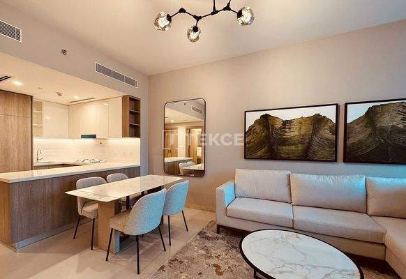 Furnished Apartment with Pool and Sauna in Dubai Marina