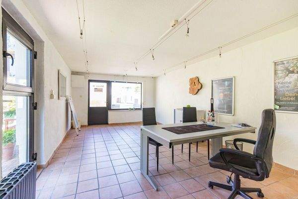 Nebengebäude (ehem. Garage)